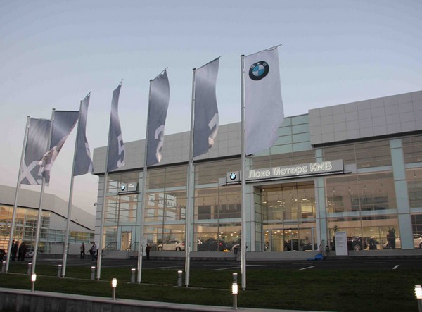     BMW   »